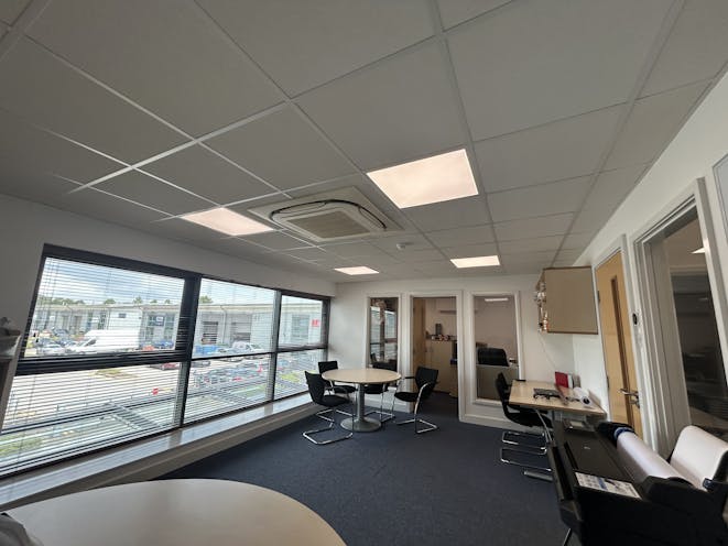Unit 34, Reading, Warehouse & Industrial To Let / For Sale - IMG_8523.jpeg