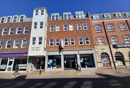 39 Queen Street, Maidenhead, Leisure / Office To Let - 20250509_154739.jpg