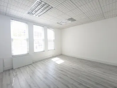 139 The Parade, Watford, Retail To Let - PXL_20260623_135904396.jpg