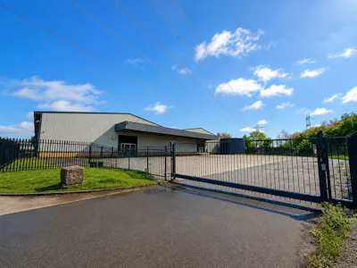 Unit 17, Oldham Broadway Business Park, Oldham, Industrial/Logistics To Let - 13.jpg
