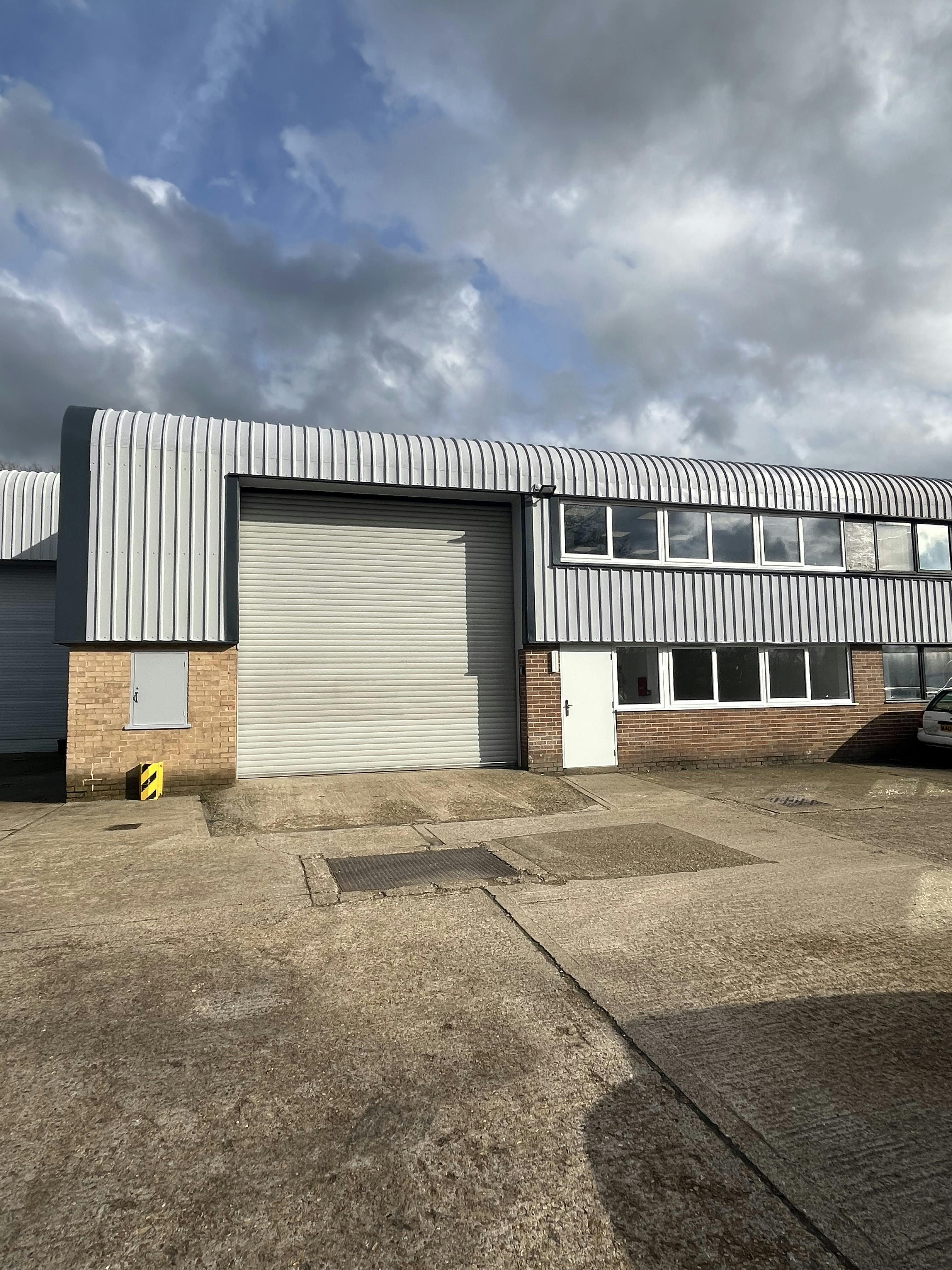 Unit 3, Molly Millars Bridge, Wokingham, Warehouse & Industrial To Let - IMG_3528.jpeg