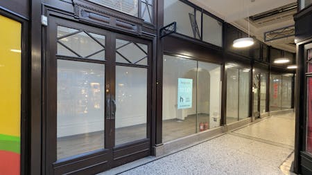 Harris Arcade, Reading, Retail To Let - U18 1.jpg