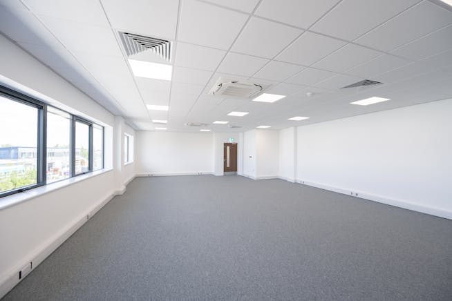 Unit 3, Metroplex Park, Tolworth To Let - Metroplex Unit 3-6.jpg