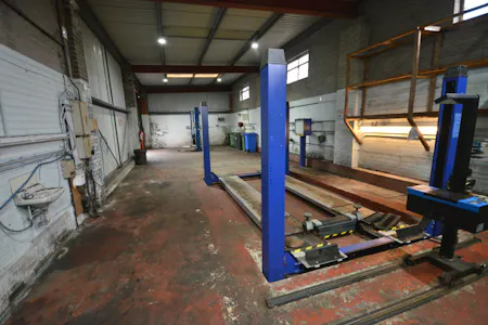 168 Rochdale Old Road, Bury, Workshops To Let - MOT Testing