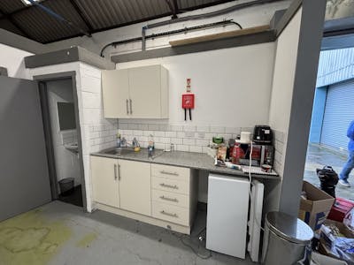 Unit C & D, Avondale Business Park, Cwmbran, Industrial To Let - IMG_6316.jpg