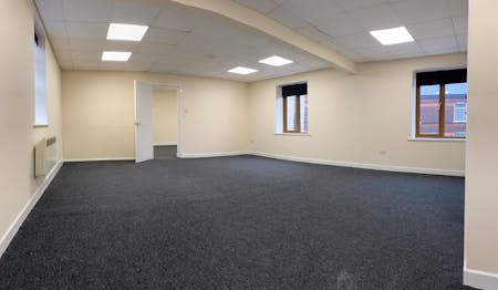 16-20 Heaton Fold, Bury, Office / Warehouse / Workshops To Let - IMG_4749.JPG