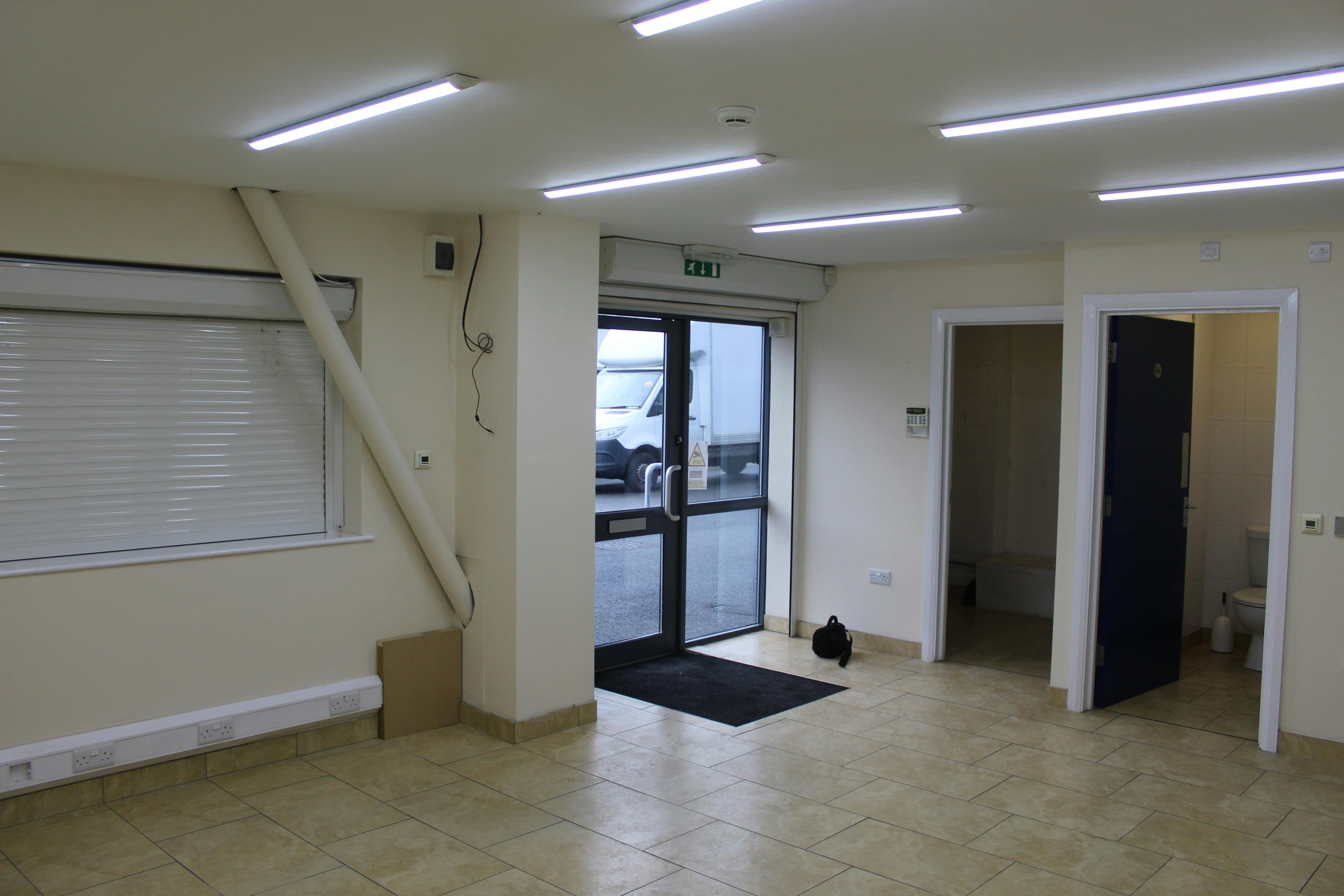 4 Abbey Point, Waltham Abbey, Industrial To Let - IMG_0657.JPG