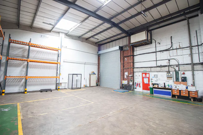 Unit 15, Britannia Industrial Estate, Poyle, Industrial / Warehouse To Let - 3.2.jpg