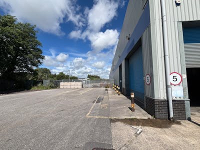 Unit D&E St. Catherines Park, Cardiff, Industrial To Let - IMG_8772.jpeg