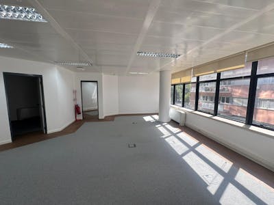 Duque de Ávila 185, Av. Duque D'Ávila, 185, Lisboa, Office To Let / For Sale - 2ºC_Duque de avila 185 (1).jpeg
