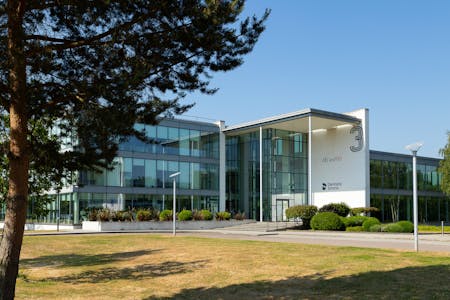 Building 3, The Heights, Weybridge, Office To Let - Building 3 The Heights Weybridge.jpg