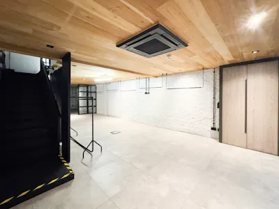 83 Mortimer Street, London, Retail To Let - IMG_5178.jpg
