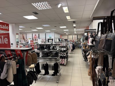 Unit 2, 64-65 Worcester Street, Kidderminster, Retail / Showroom To Let - IMG_4498.JPG