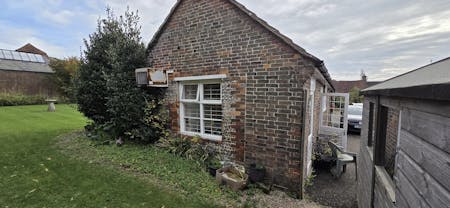 1 Kerridges Yard, Hailsham, Leisure / Office / Open Storage / Takeaway To Let - 20251104_111736.jpg