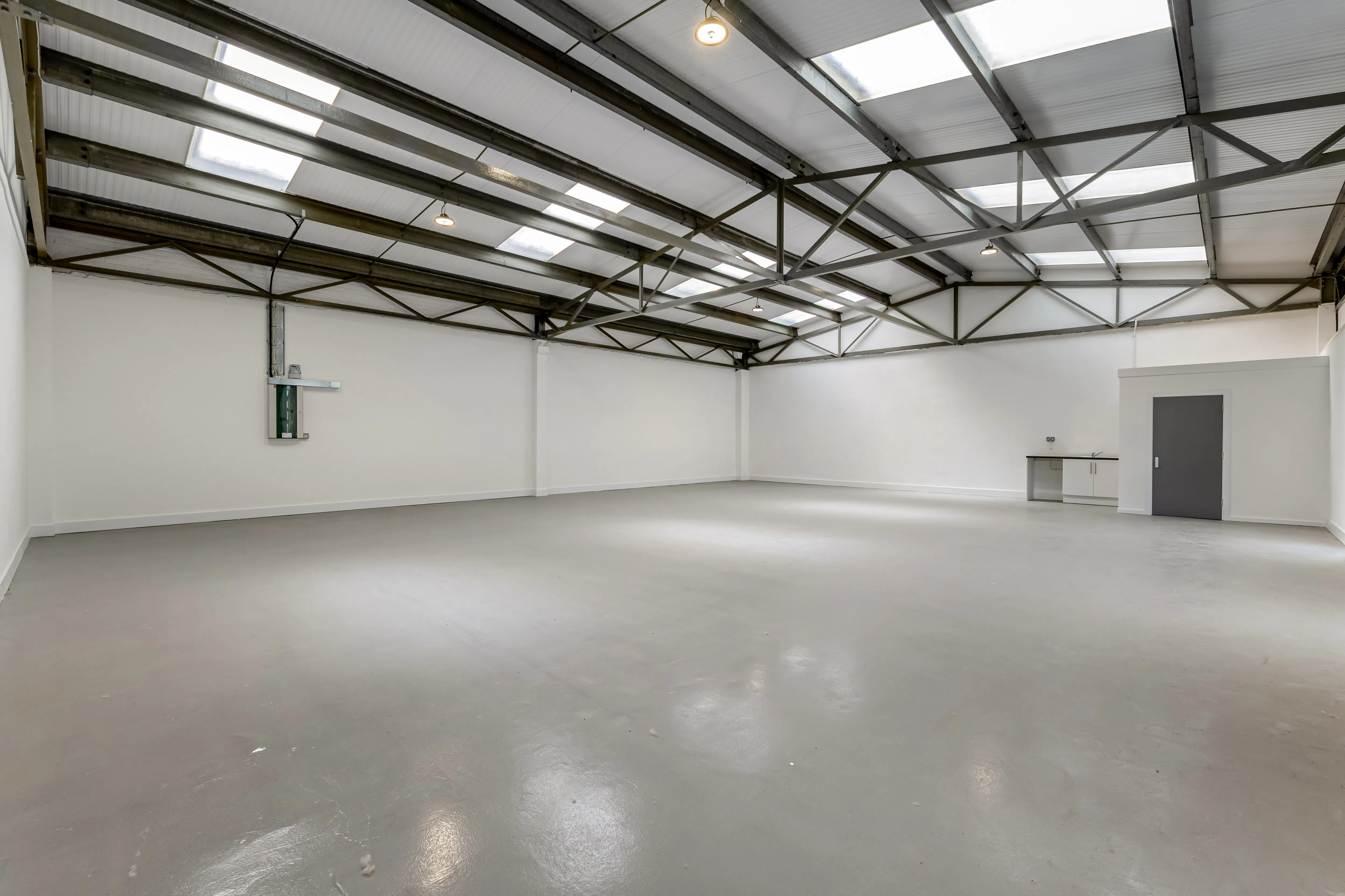 Units 4 The Point, Aylesbury, Industrial To Let - 112373_Unit 4 The Point (8).jpg