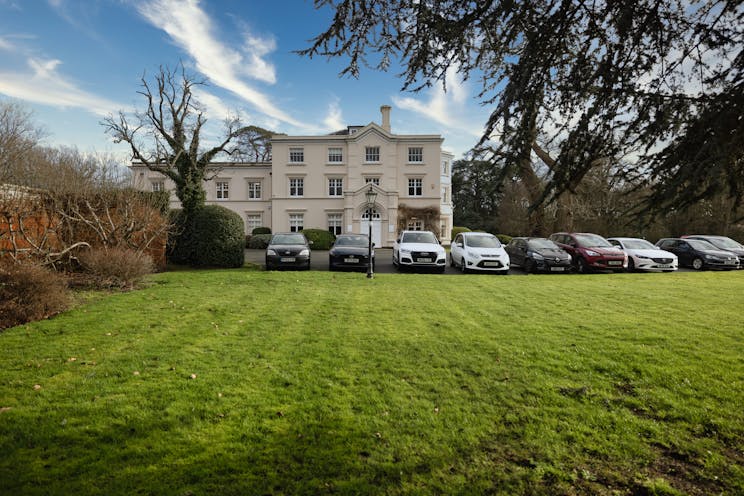 Highlands House, Spencers Wood, Reading, Office To Let / For Sale - Extensive car parking