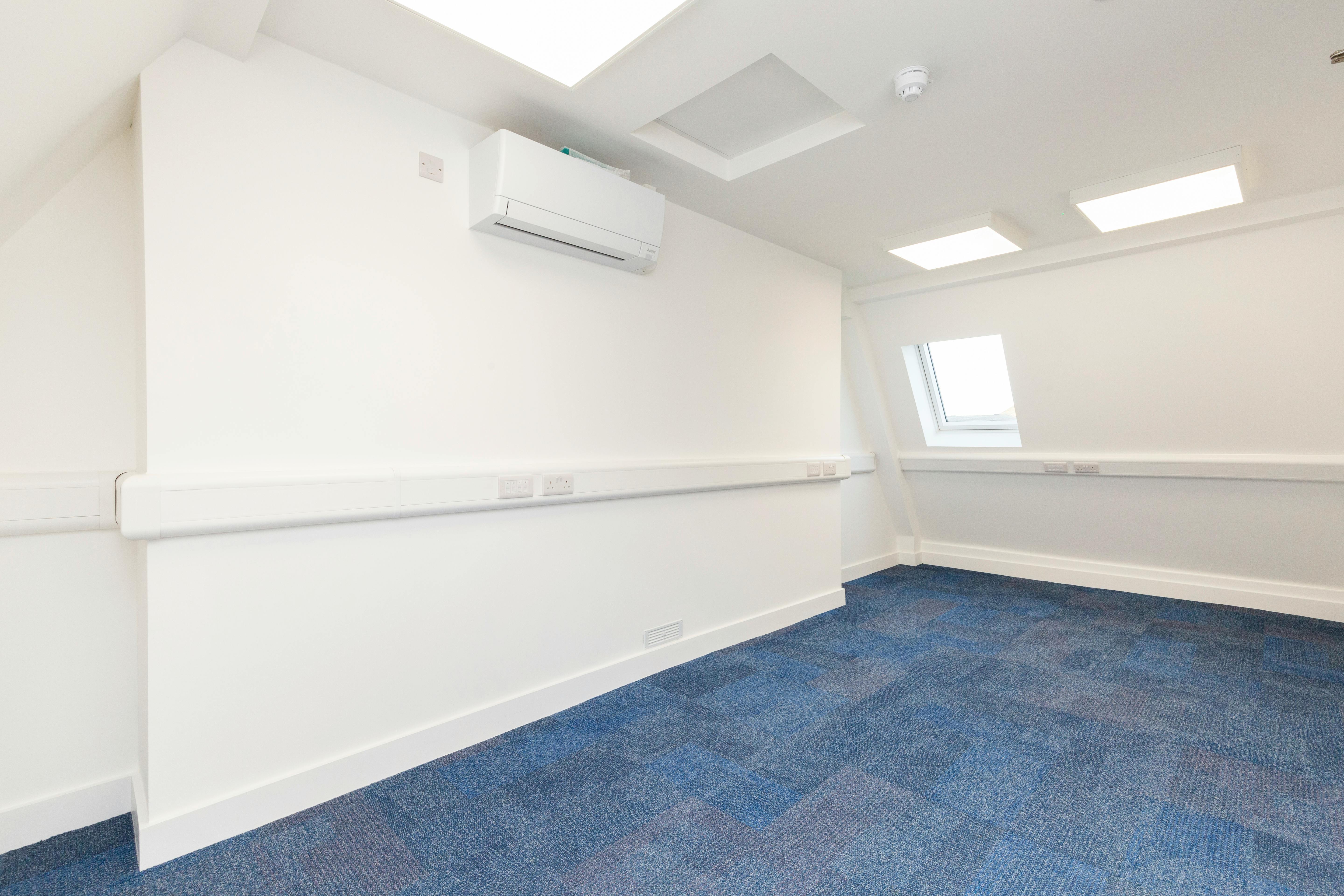 Office in London - photo 2