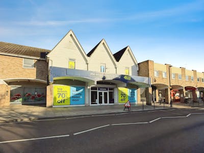 36-38 Bridge Street, Halstead, Retail To Let - 59784fc3-WhatsApp 20Image 202026-01-14 20at 2013.42.01.jpeg