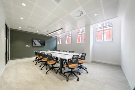1 Edmund Gardens, 121 Edmund Street, Birmingham, Office To Let - 1 Edmund Gardens, 121 Edmund Street - 2nd Floor Fitted Suite