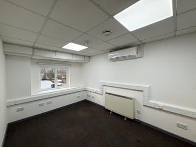 9 Palmers Road Industrial Estate, Emsworth, Industrial / Warehouse To Let - WhatsApp Image 2026-01-20 at 13.04.34 (6).jpeg