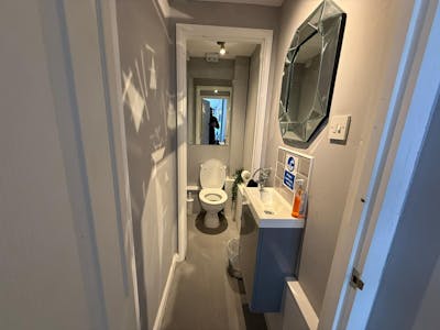 1 Basilica House, Wickford, Retail / High Street Retail / Retail - In Town To Let - IMG20251017WA0009.jpg