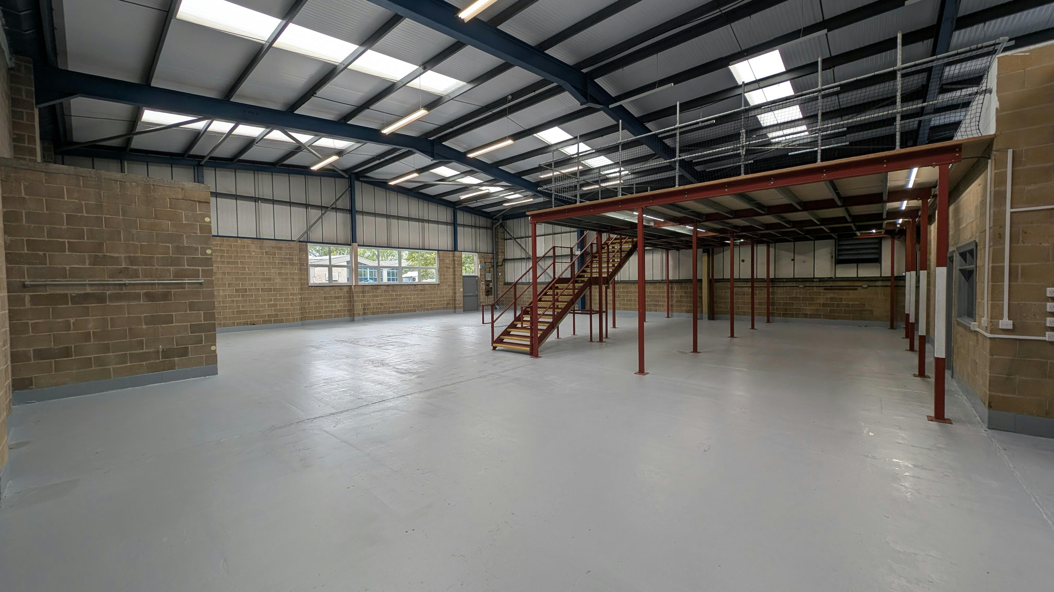 Industrial Unit in Southampton - photo 3