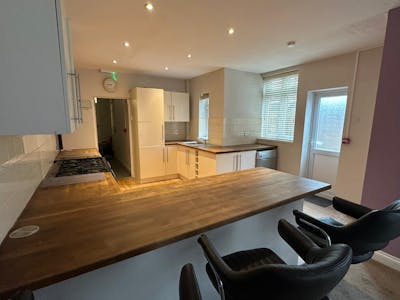 108 Station Road, London, Residential For Sale - 2.jpg