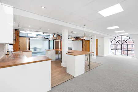1 York Place, Leeds, Office To Let - DSC03737.jpg