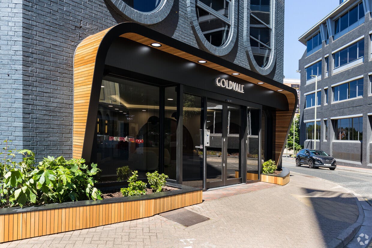 Office in Woking - photo 4