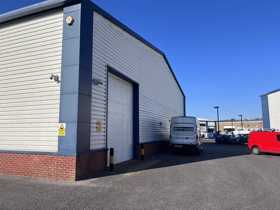 Industrial Unit in Portsmouth - photo 4