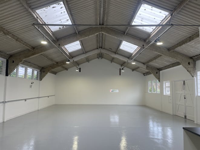 Unit 2, Dorking, Warehouse & Industrial To Let - IMG_5421.jpg