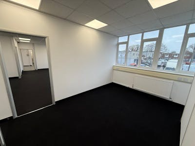 11 Totman Crescent, Rayleigh, Industrial / Office To Let - WhatsApp Image 2026-01-06 at 13.51.14 (1).jpeg