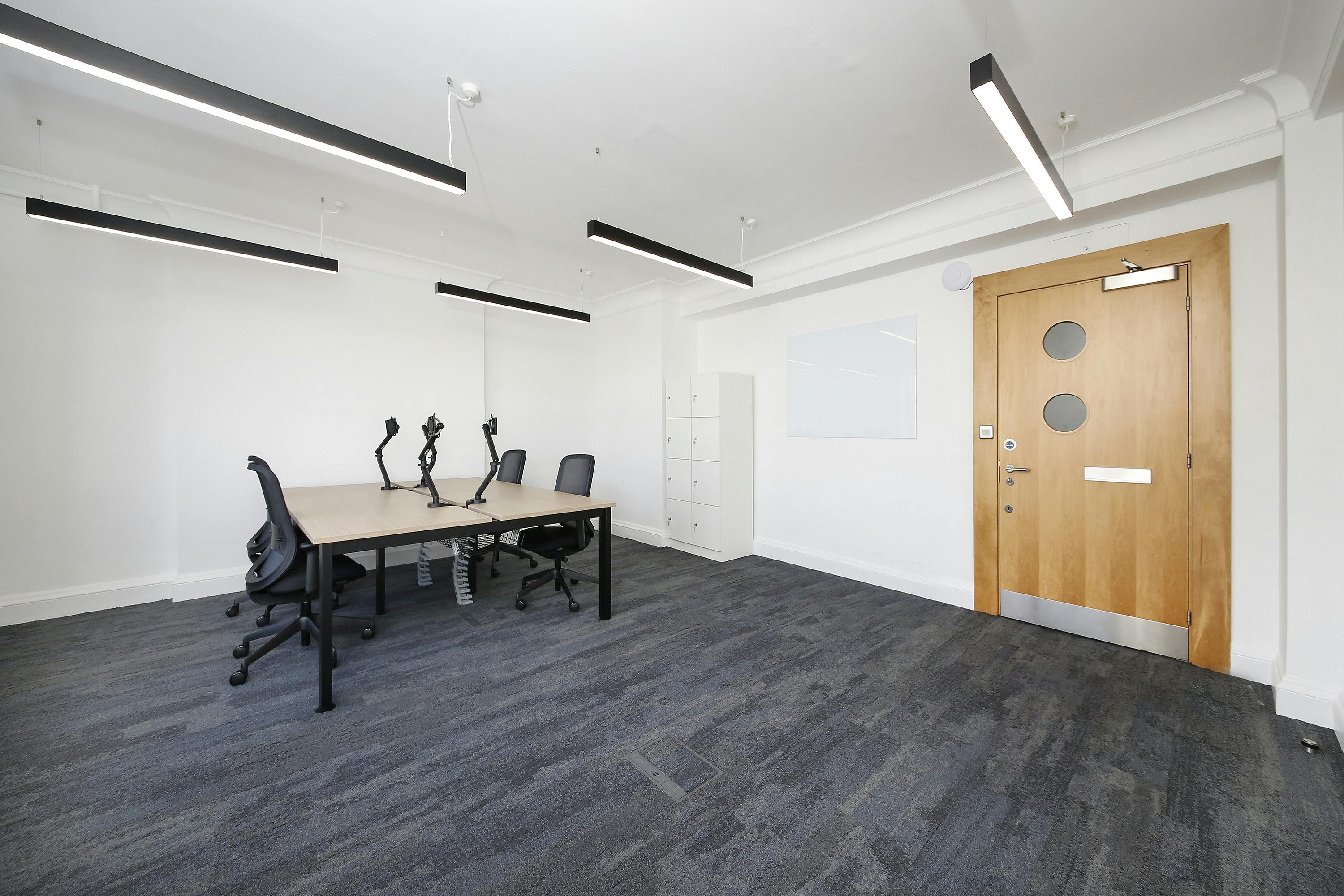 Room 411, 162-168 Regent Street, London, Office To Let - MG_0350.jpg