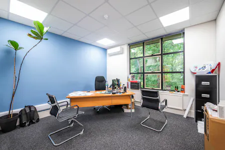 Unit 6, The Progression Centre, Hemel Hempstead, Office To Let - w (9).jpg
