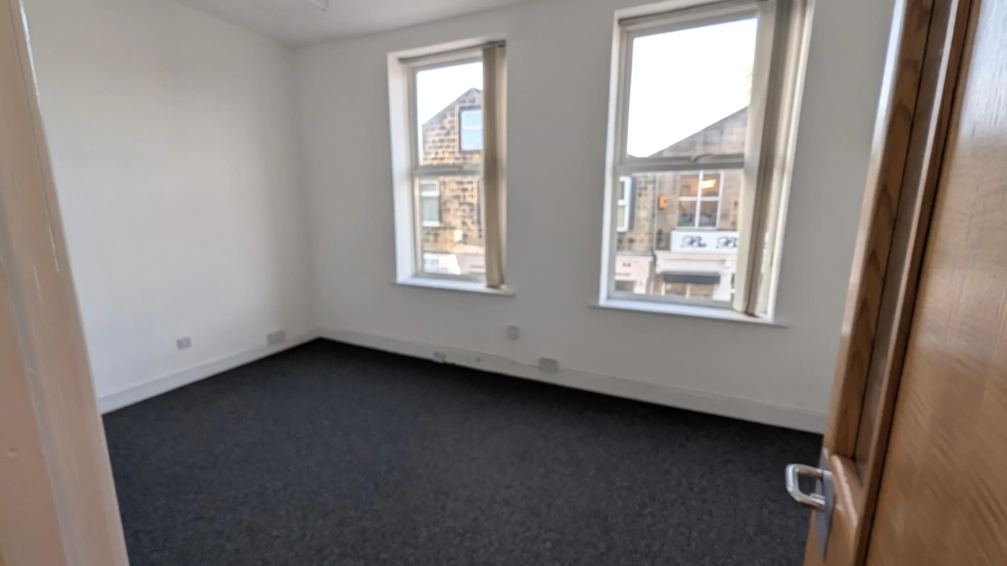Office Suites - High Street House, 2 High Street, Leeds, Offices To Let - PXL_20251211_125648640.jpg