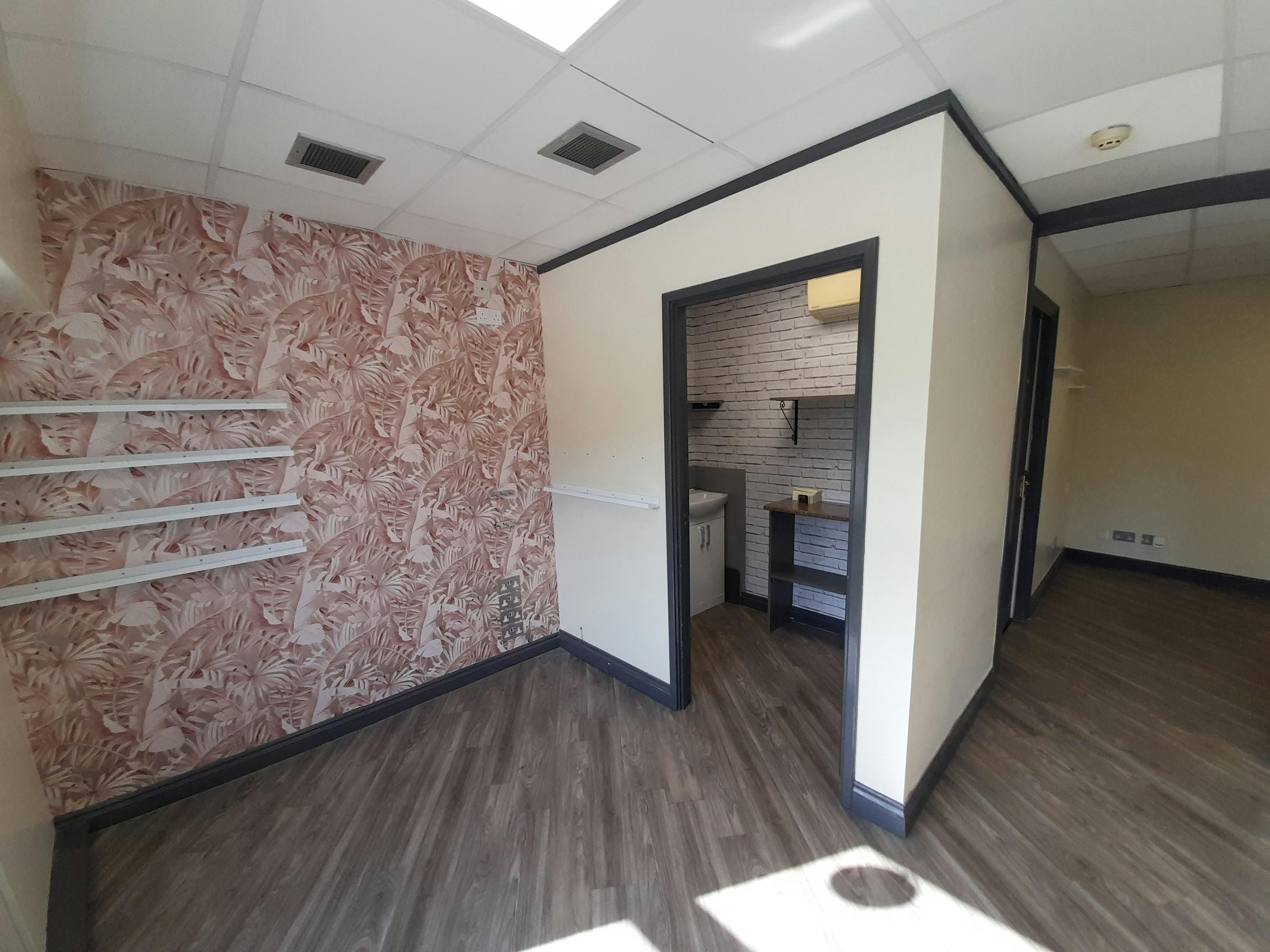 The Studio, Fitness First, Unit 2, Basingstoke, Retail To Let - 20250922_141307.jpg