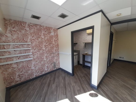 The Studio, Fitness First, Unit 2, Basingstoke, Retail To Let - 20250922_141307.jpg