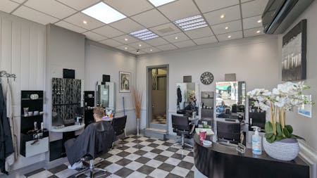 57 Church Street, Reading, Class E Retail / Leisure / Retail To Let - PXL_20250530_072426368.jpg