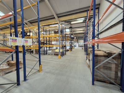 Unit 7 Mill Place, Platt Business Estate, Sevenoaks, Industrial / Warehouse To Let - 20251219_104656.jpg