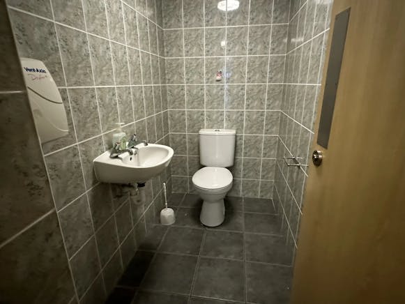 133 B, South Street, Perth, Retail To Let - image.png