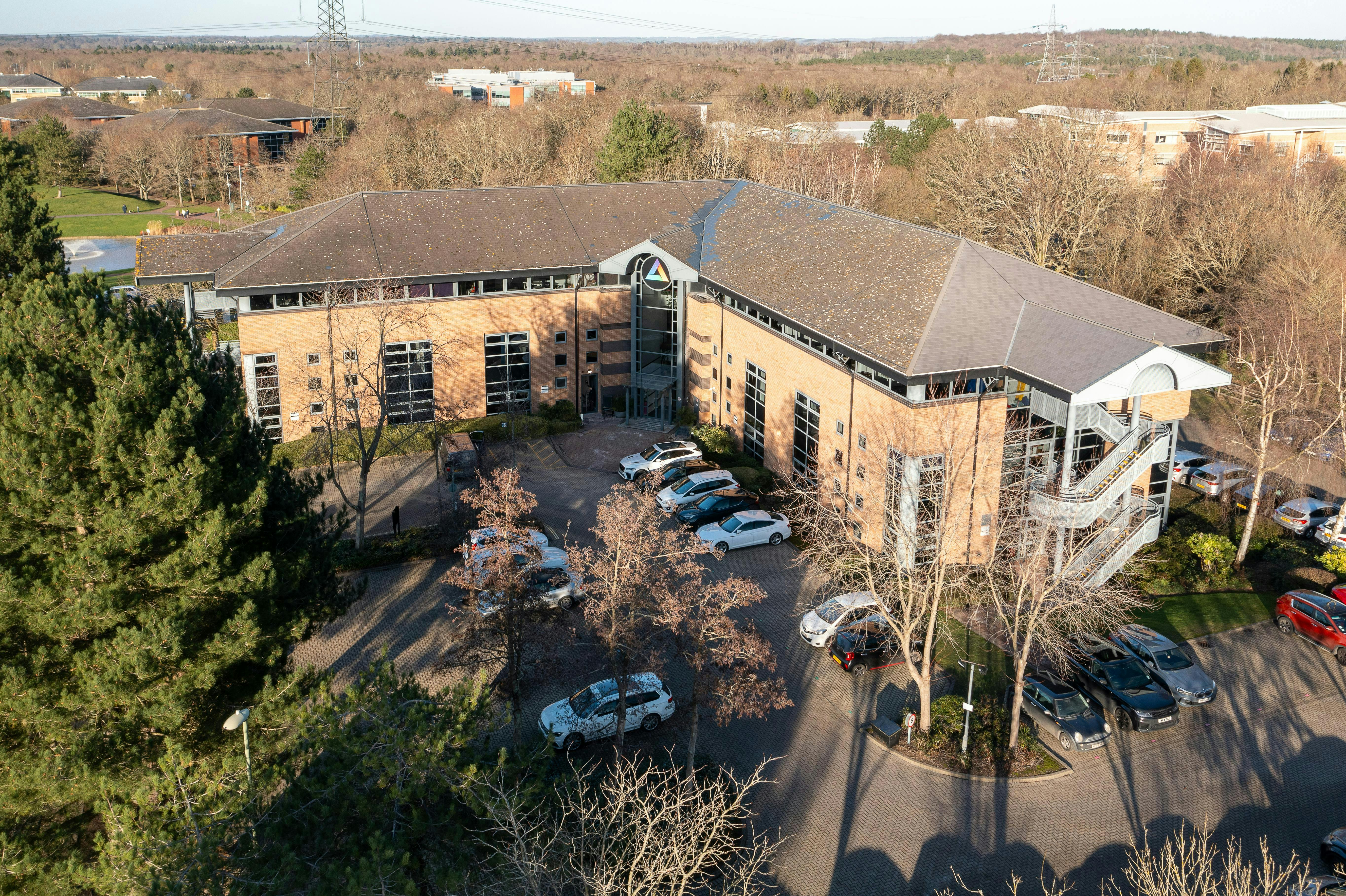 Office in Fareham - photo 3