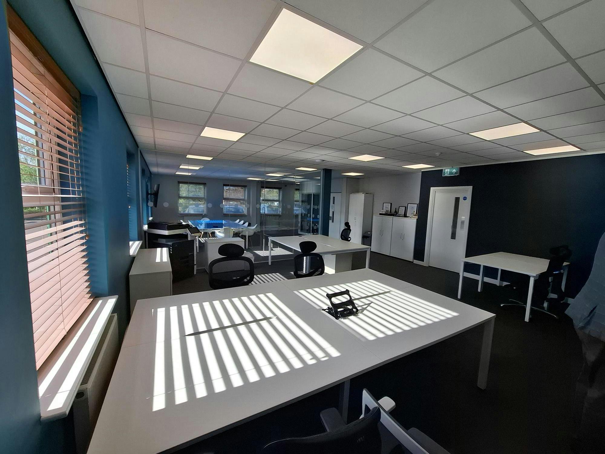 Office in Stafford - photo 2