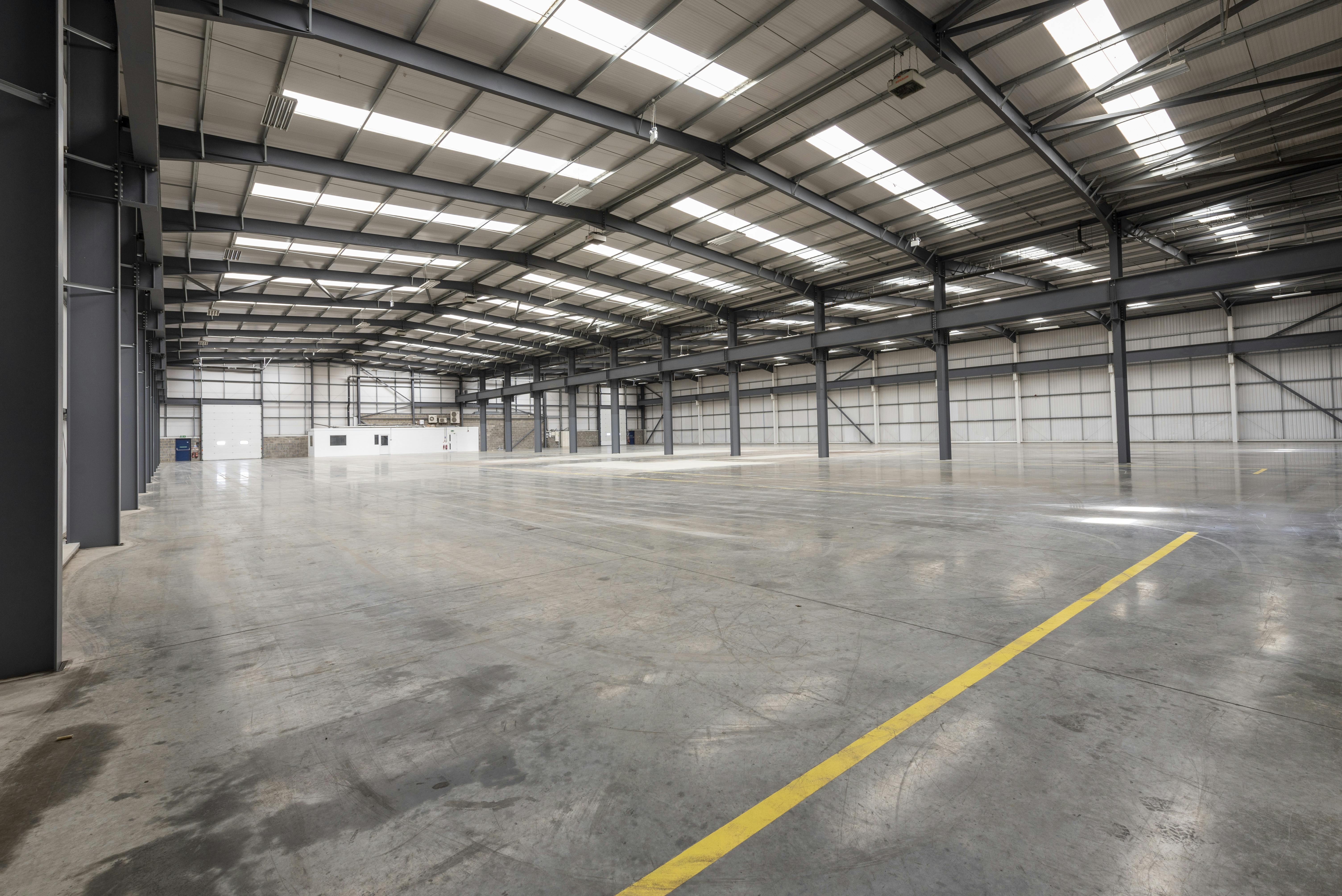 6 Henley Business Park, Pirbright Road, Guildford, Industrial / Warehouse To Let - Internal warehouse 2.JPG