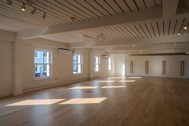 First floor office, 591-593 Kings Road, Fulham, Office To Let - DSC00139 194415.jpg