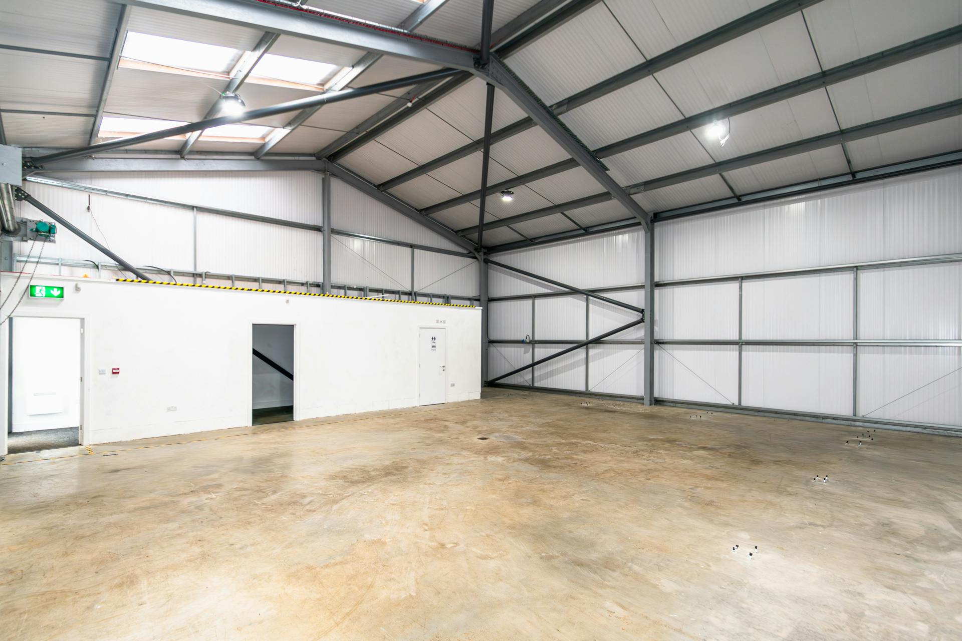 Industrial Unit in Wimborne - photo 2