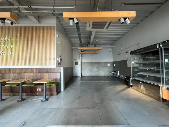 Harbour Island, Harbour Exchange Square, London, Restaurant / Retail To Let - IMG_0925.jpeg