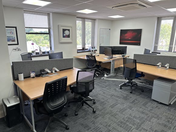 Suite 3, Knightway House, Park Street, Bagshot, Offices To Let - IMG_8604.jpeg