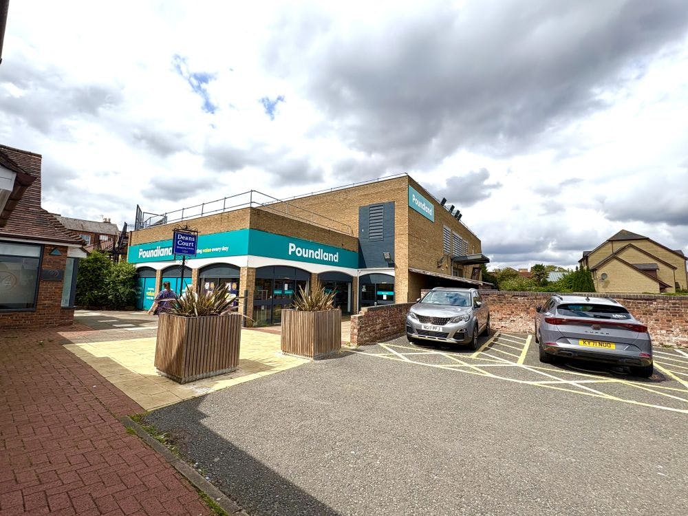 3 Market Square, Bicester, Leisure / Retail / Office To Let - IMG_8334.jpg