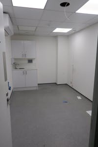 Station Road Clinic, 12-14 Station Road, Harrow, Retail To Let - IMG_0870.JPG