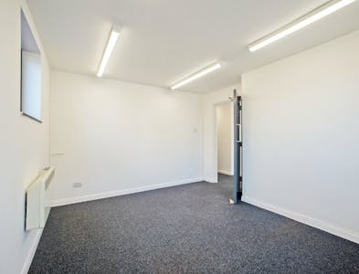 Unit 6 Chesterfield Way, Hayes, Industrial / Warehouse To Let - image.png